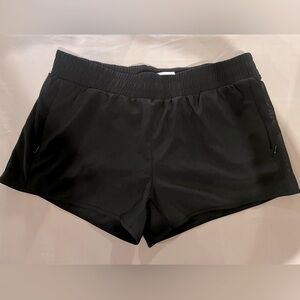 Fabletics Fallon Ready to Run Shorts - Womens M